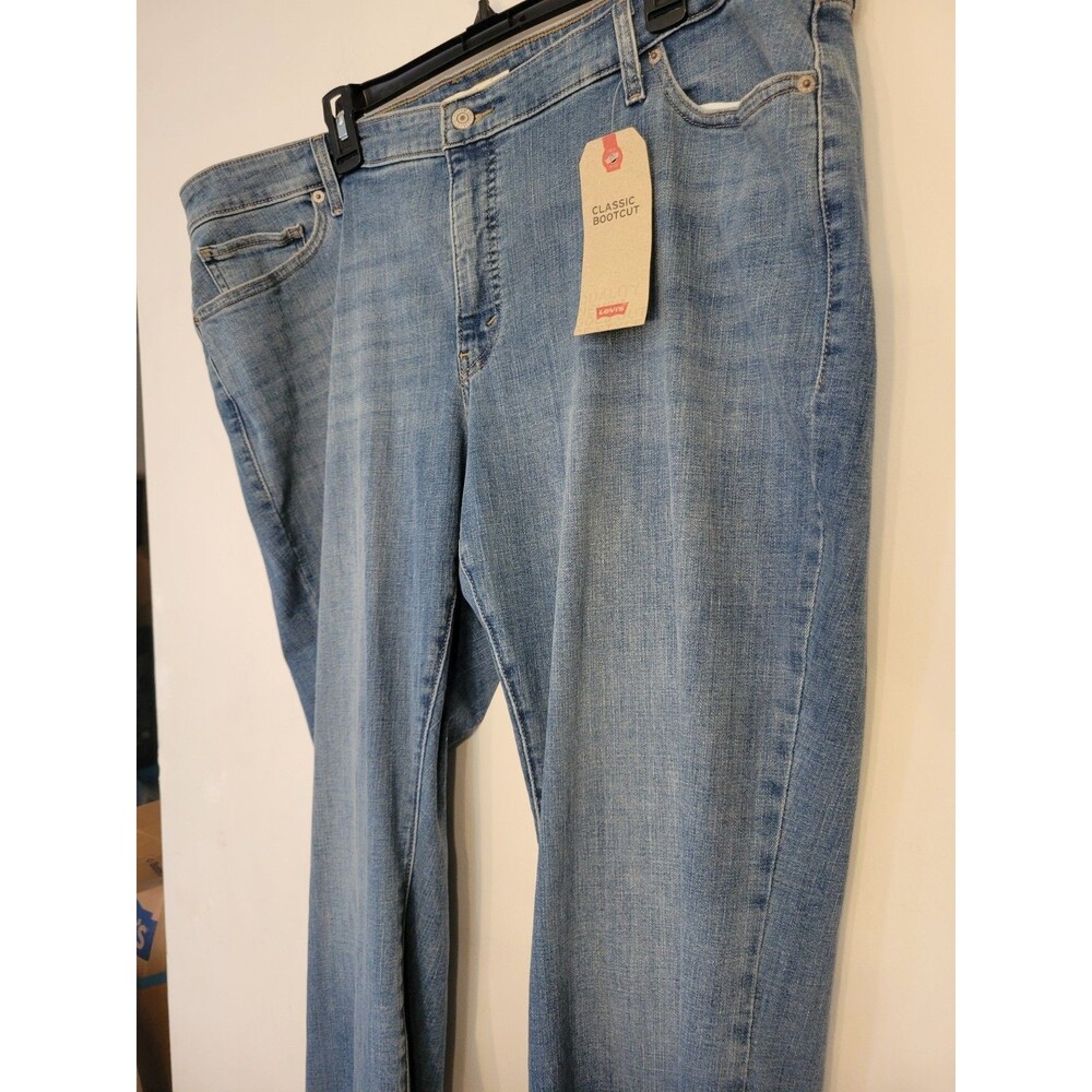 NWT Levis Womens Plus 24W Light Wash Classic Bootcut Mid Rise Stretch Jeans